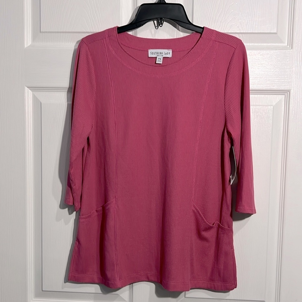 Southern Lady Women’s Pink Waffle Top - Petite Small. NWT